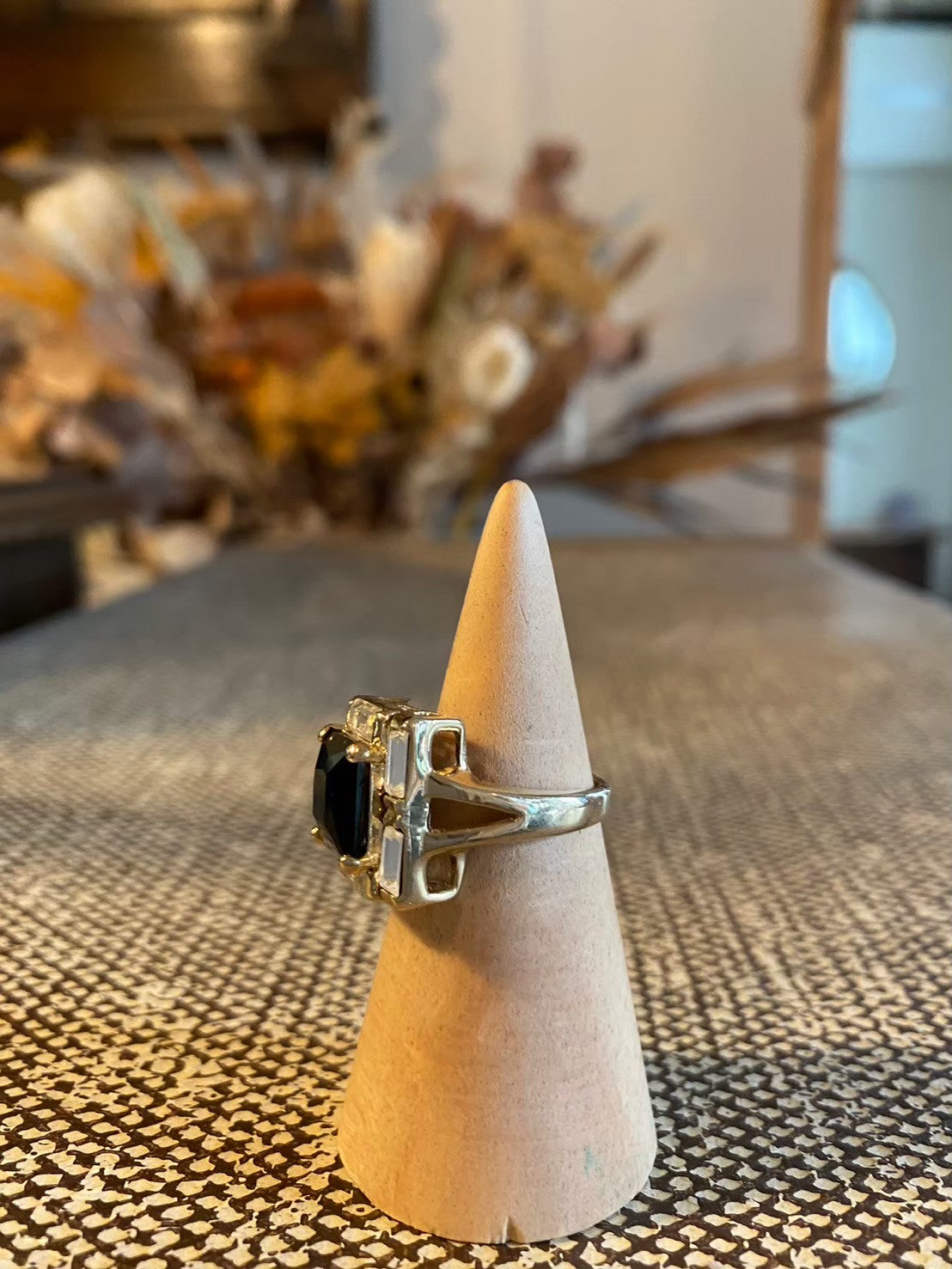 paris vintage ring
