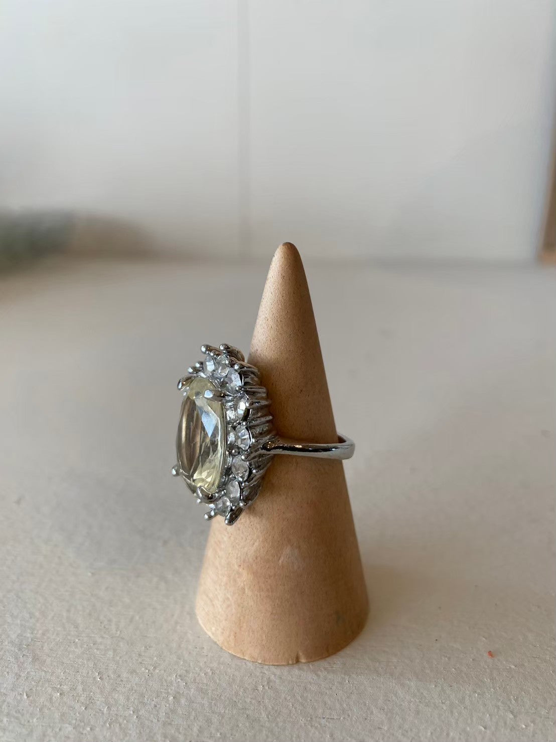 paris vintage ring