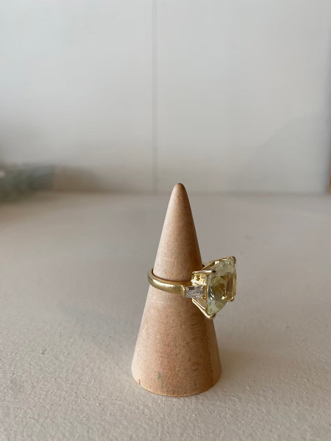 paris vintage ring
