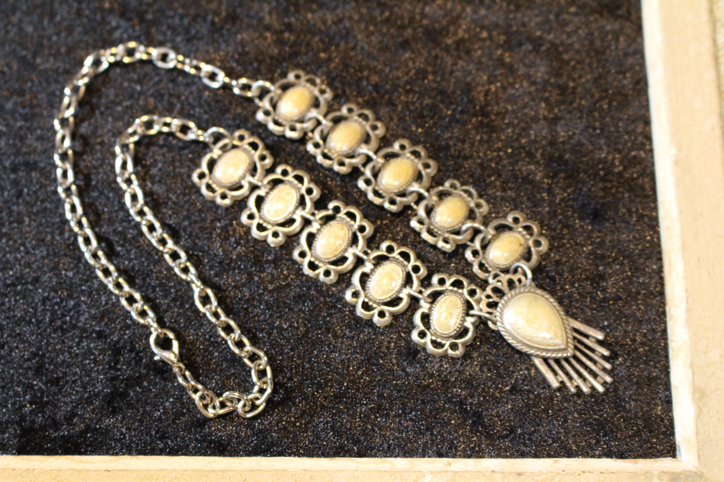 paris vintage necklace