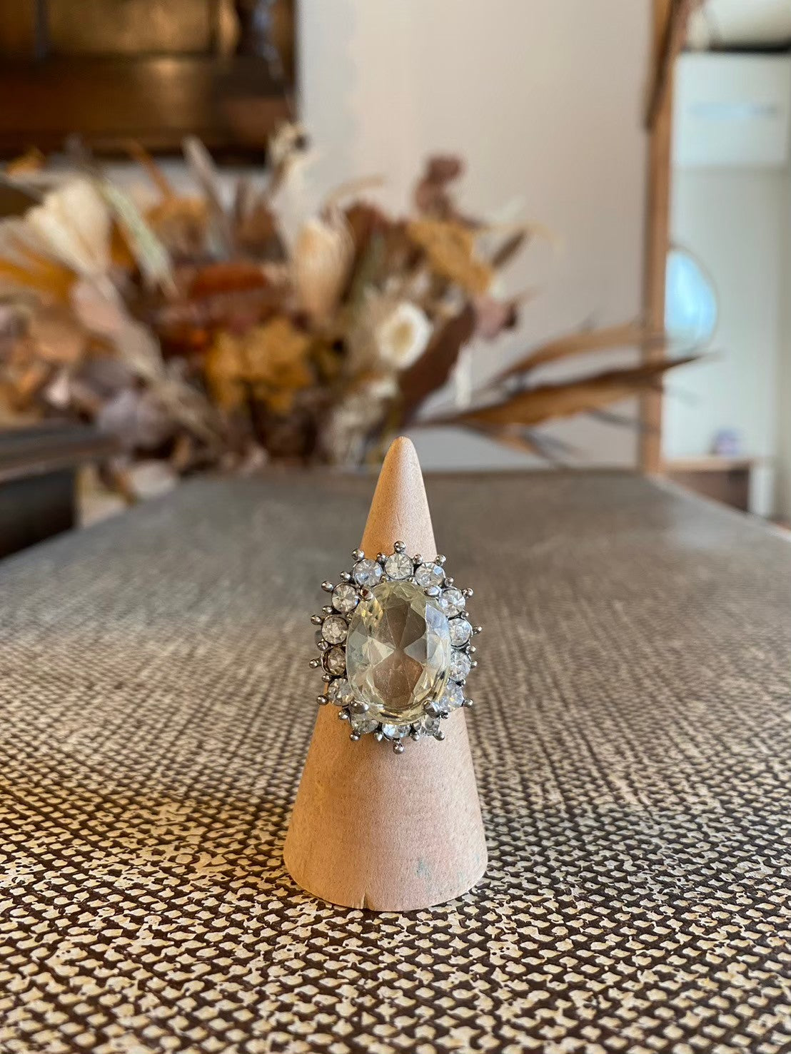 paris vintage ring
