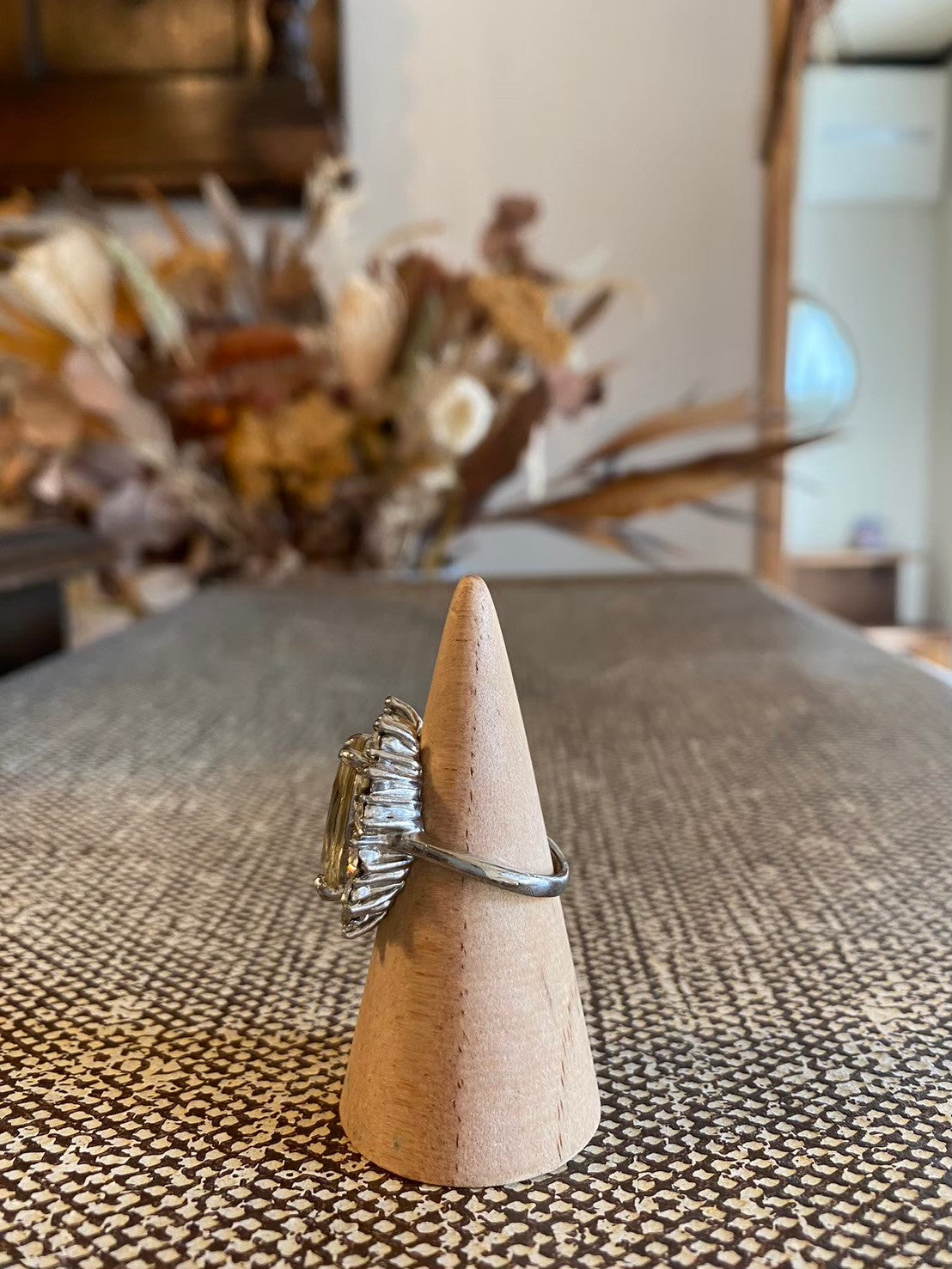 paris vintage ring