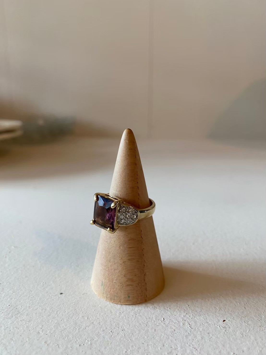 paris vintage ring
