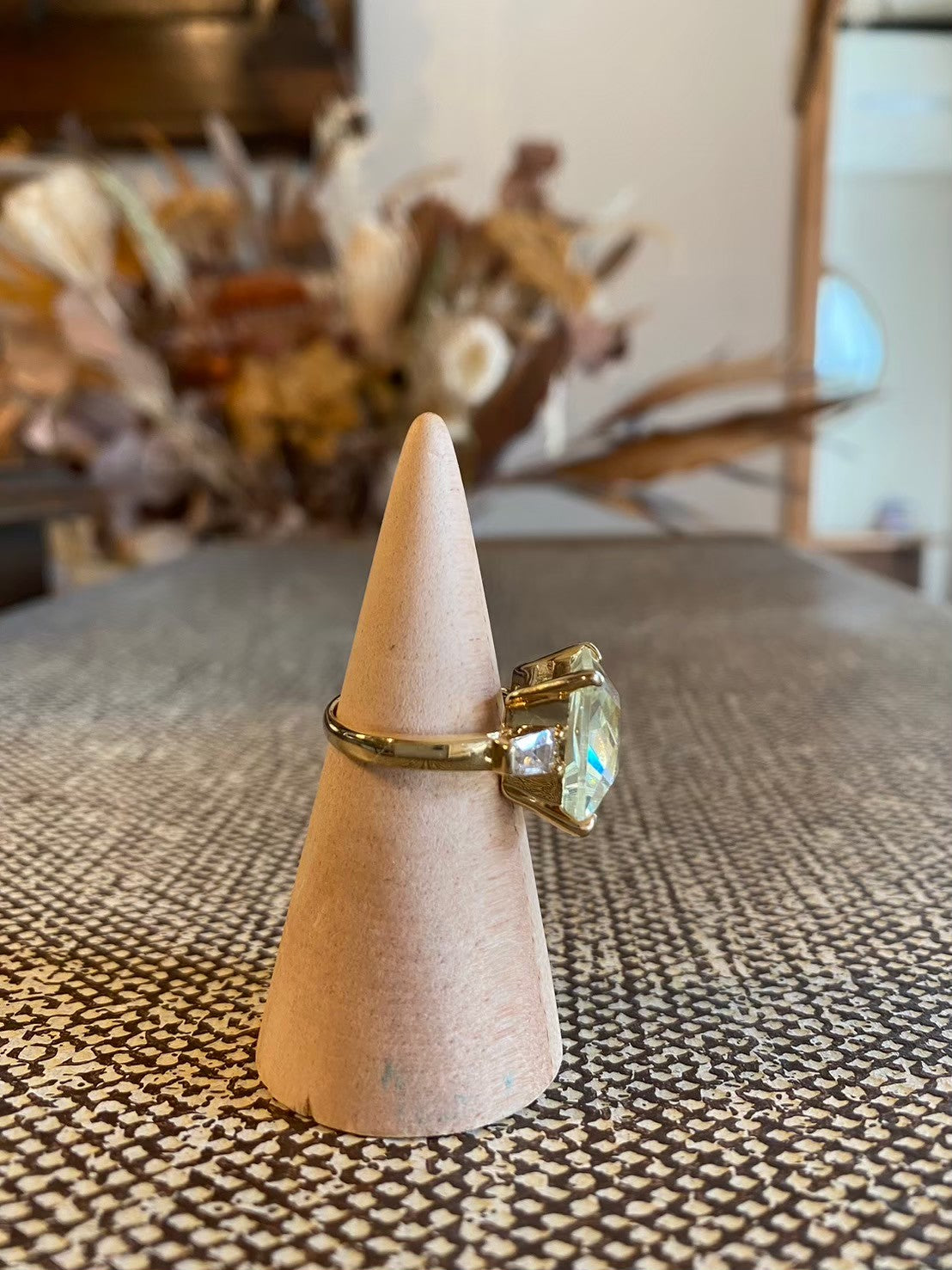 paris vintage ring