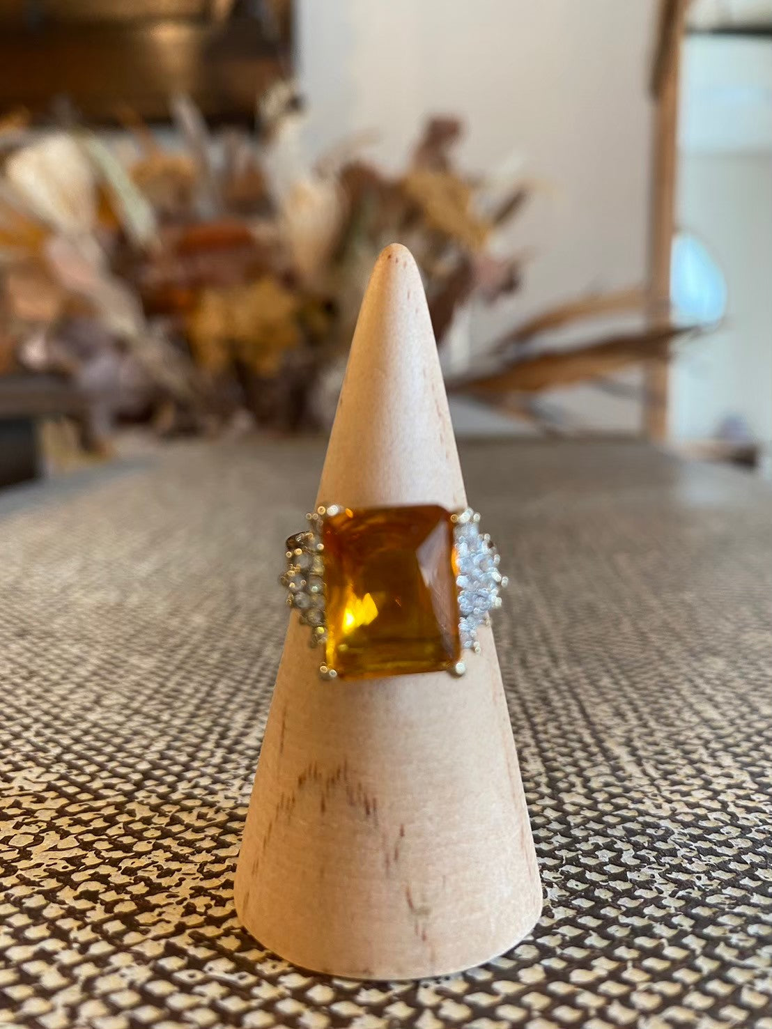 paris vintage ring
