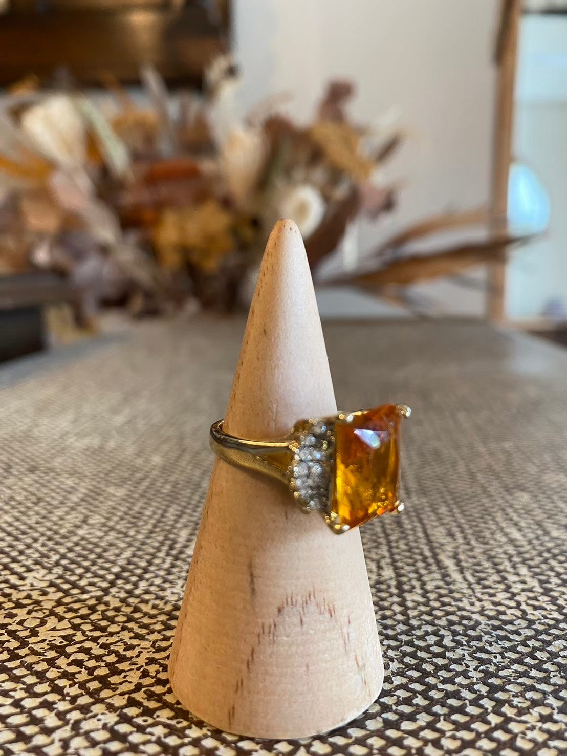 paris vintage ring