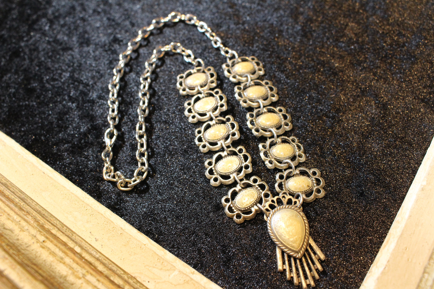 paris vintage necklace