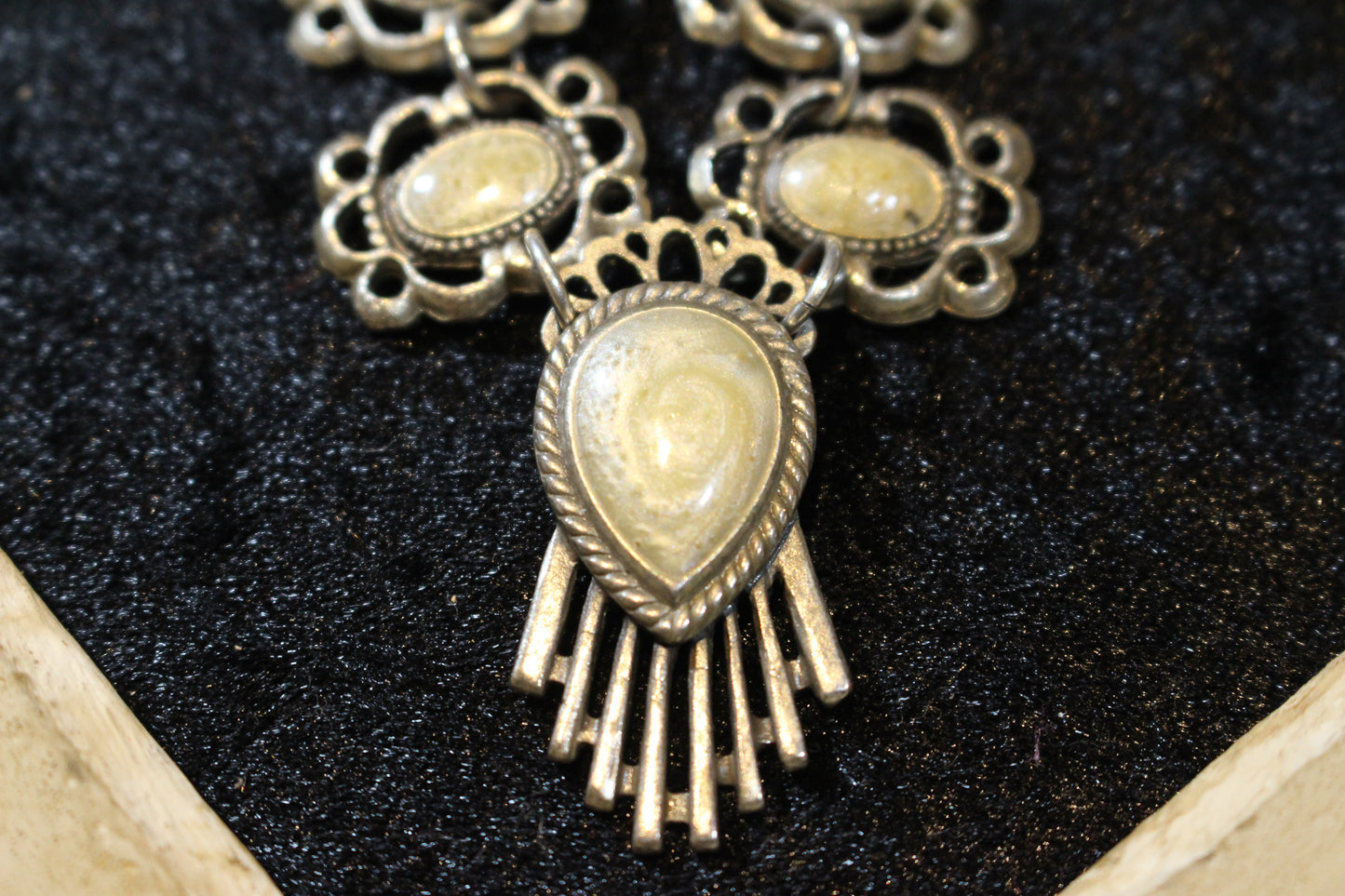 paris vintage necklace